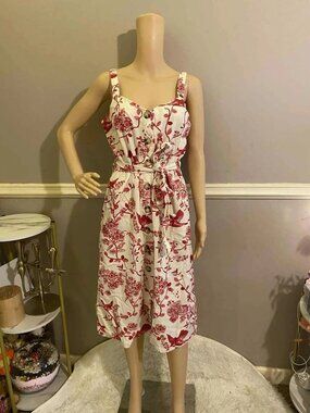 New loose-fitting women's clothing with red patterns